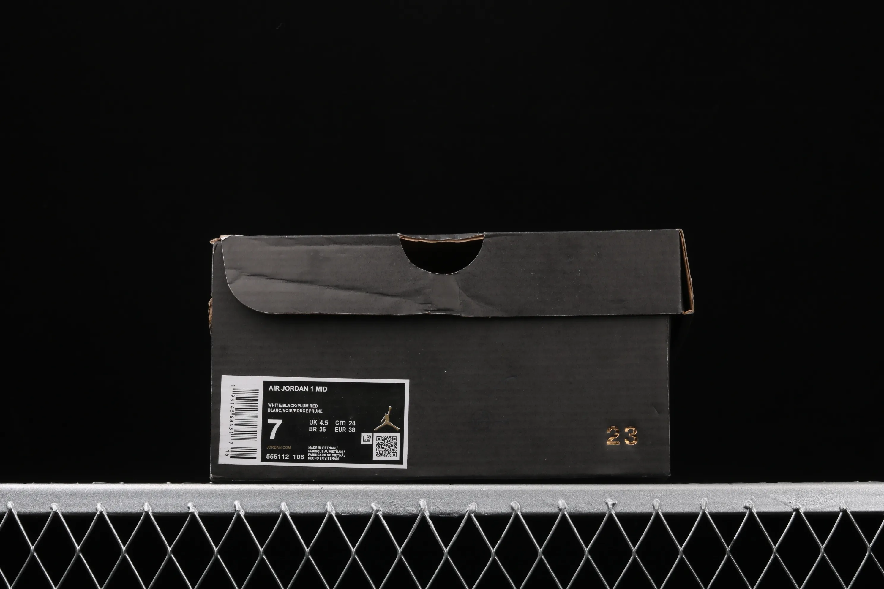 All categories Air Jordan Jordan series basketball shoes Air Jordan 1 Mid Air Jordan 1 Mid AJ1 black and white pink Joe 1 mandarin duck hook Valentine's Day 555112-106